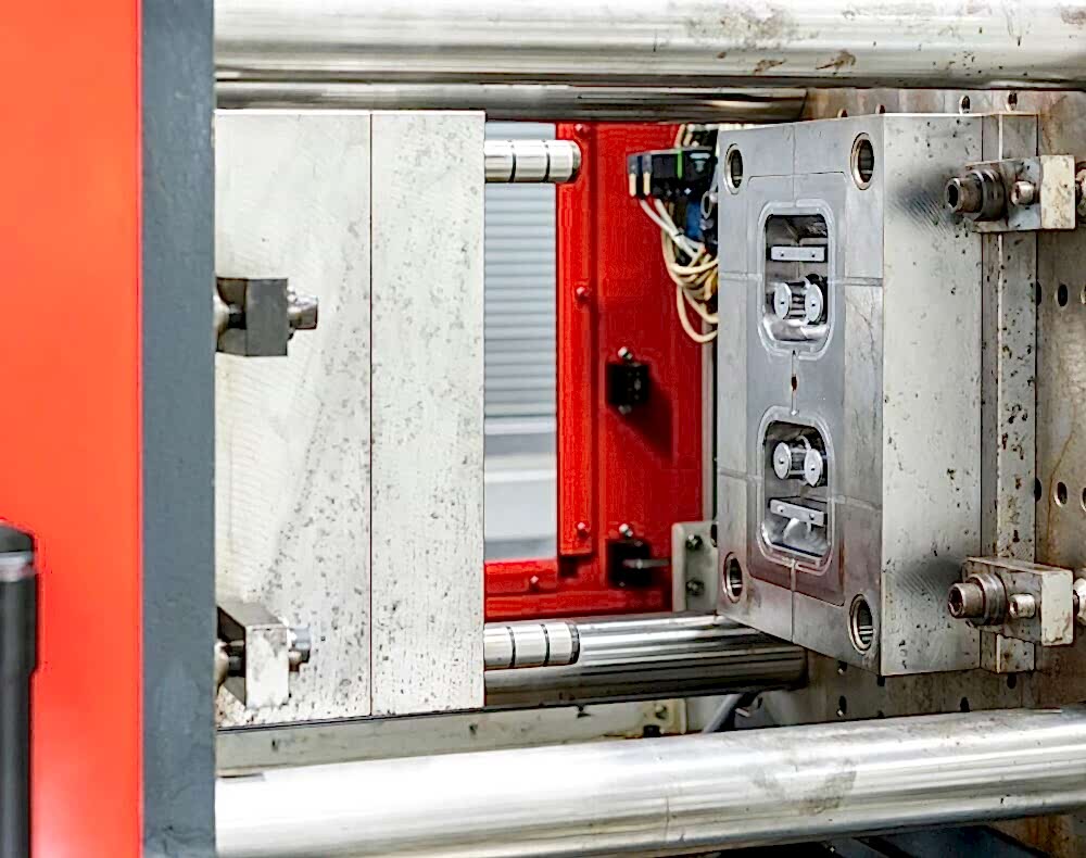 enjeksiyon-kalip-turleri-ve-uretim-teknolojileri